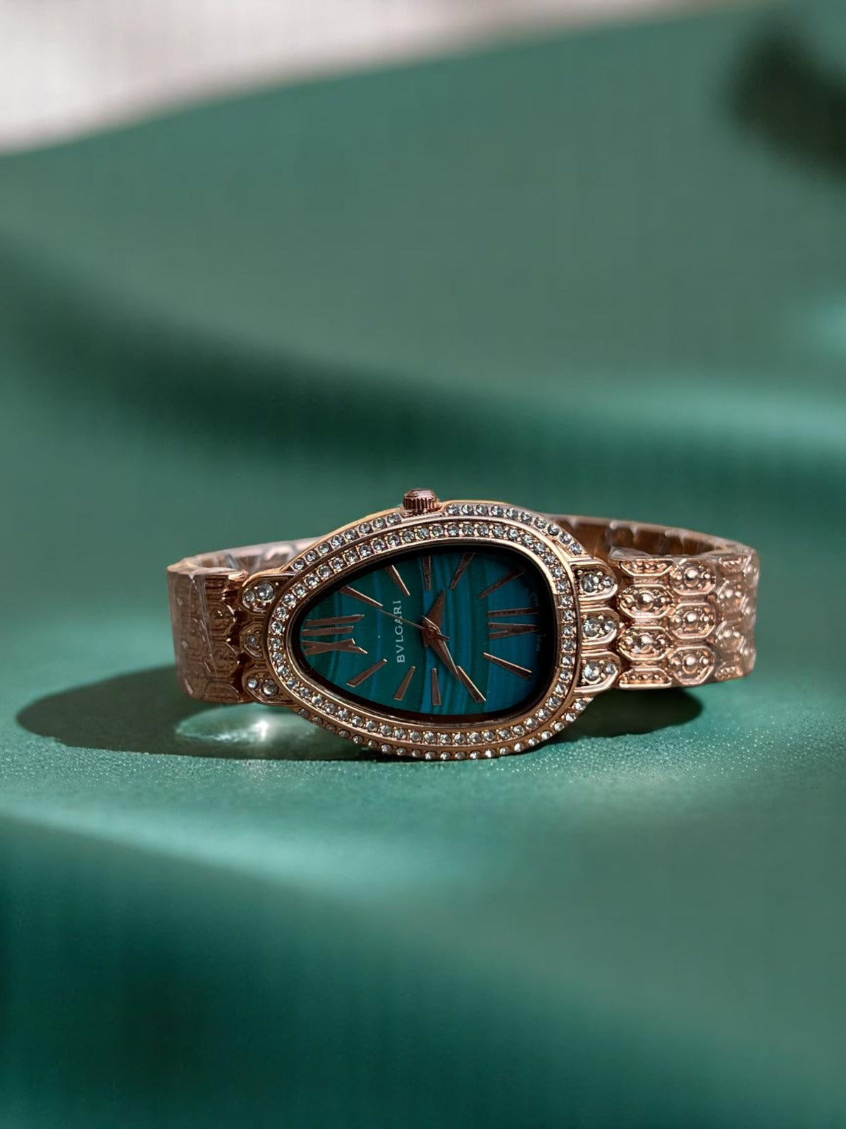Elegant. Feminine. Unforgettable Female Watch
